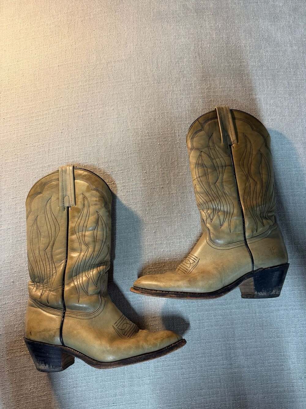 Frye Women's Tan Leather Western Cowboy Boots
